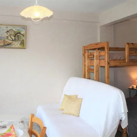 Cosy Avec Terrasse Et Parking, à 30m De La Mer, - Fr-1-252a-56 Cagnes-sur-Mer